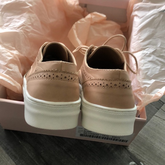 New Blush Oxford Sneakers - Picture 5 of 6